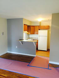 206 Stackpole Street Apartments - Lowell, MA
