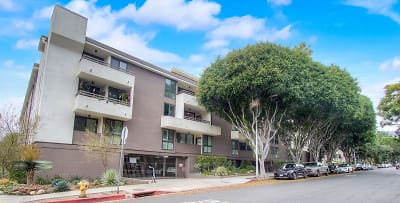911 Kings Rd unit 304 - West Hollywood, CA