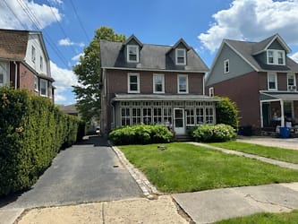31 W Hillcrest Ave - Havertown, PA