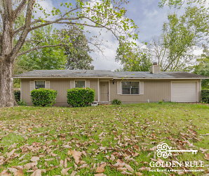 6603 NW 28th Terrace - Gainesville, FL