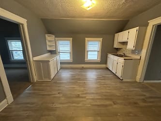 3454 W 47th St unit UP - Cleveland, OH