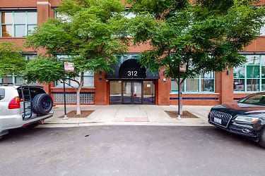 312 N May St #3F - Chicago, IL