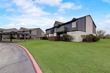 Ashton Apartments - Saginaw, TX