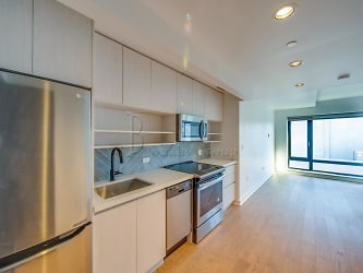 34-22 35th St unit 6F - Queens, NY