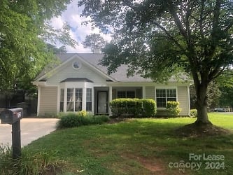 123 Meadow Lilly Ct - Mooresville, NC