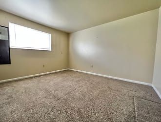 317 E Swallow Rd - Fort Collins, CO