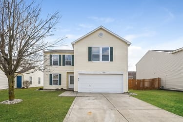10327 Waverly Dr - Indianapolis, IN