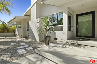 2753 Laurel Pass Ave - West Hollywood, CA
