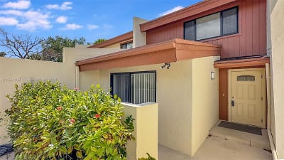 10648 SW 76th Terrace #10648 - undefined, undefined
