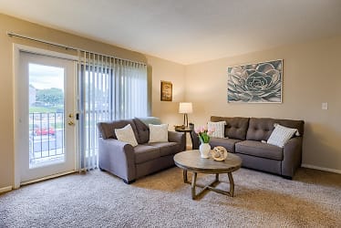 Ruskin Place Apartments - Lincoln, NE