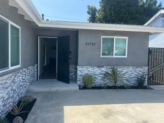 24723 Fries Ave - Carson, CA
