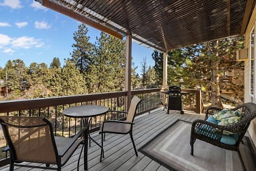 3106 NW Golf View Dr - Bend, OR