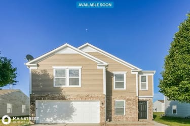 3138 Black Forest Ln - Indianapolis, IN