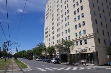 1205 St Charles Ave #706 - New Orleans, LA
