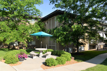 Indiana Flats & Townhomes Apartments - Indianapolis, IN