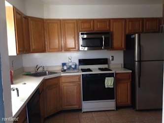 99 Vaughan Dr - Newark, NJ