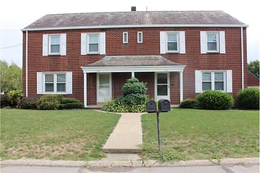 132 W McConnell Ave - Wintersville, OH