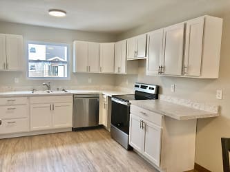 439 7th St #306 - Tell City, IN