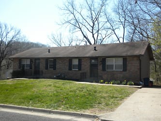 1702 Stanford Dr - Columbia, MO