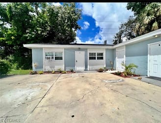 2214 Quality Life Ctr Wy #A - Fort Myers, FL