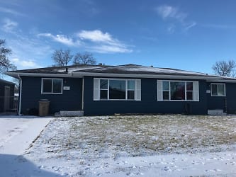 117 20th St NW - Minot, ND