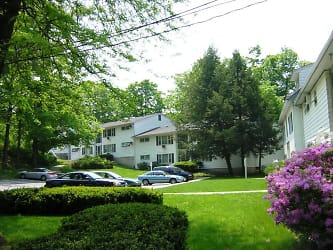 14 Arbor Hill Drive Apartments - Pleasant Valley, NY