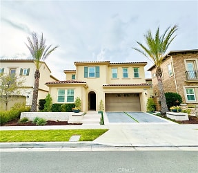 29 Swift - Lake Forest, CA