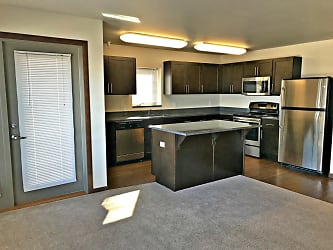 Madison Heights Building 2 Apartments - Watford City, ND