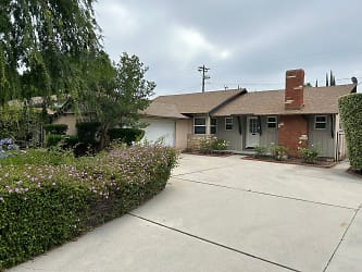 8136 Loma Verde Ave - Los Angeles, CA