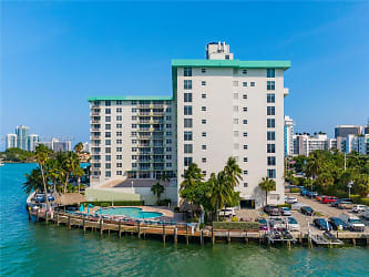 10350 W Bay Harbor Dr #6L - Miami Beach, FL