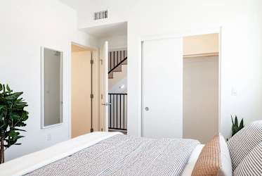 Experience The New Popular Way Of Living At 5544 Bonner! Apartments - North Hollywood, CA