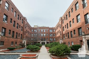 2900 N Mildred Ave unit 2900-B2 - Chicago, IL