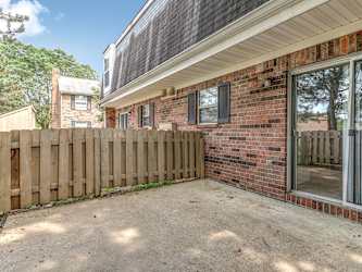 Ashley Pointe Apartments Of Evansville - Evansville, IN