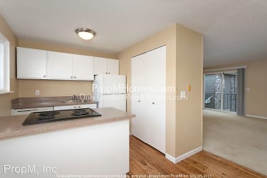 7640 SW 34th Ave - Portland, OR