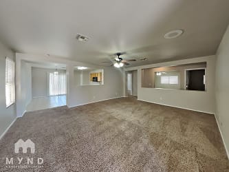 550 W Kingman Dr - Casa Grande, AZ