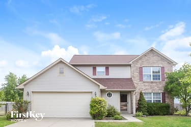 5142 Pine Hill Dr - Noblesville, IN