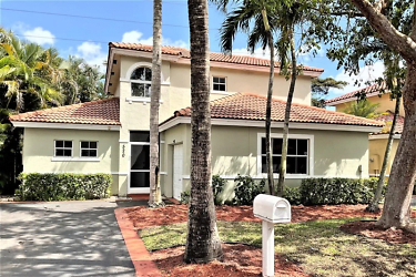 520 NW 47th Ave - Coconut Creek, FL