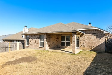 3912 Big Thicket Dr - Fort Worth, TX