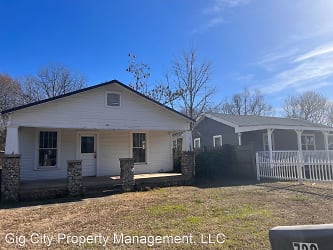 722 Indian Ave - Rossville, GA