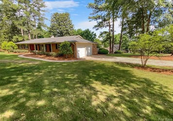 2001 Lakeview Drive - Pineville, NC