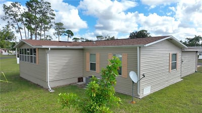 19631 Eagle Trace Ct - North Fort Myers, FL