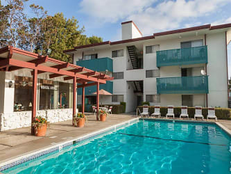 Del Coronado Apartments - Alameda, CA