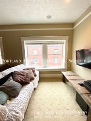 620 SW Park Ave - 62 - Portland, OR
