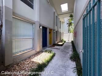 Hideaway In The Grove Apartments - Coconut Grove, FL