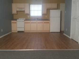 1976 Quality Blvd unit 8 - undefined, undefined