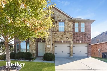 8868 Noontide Drive - Fort Worth, TX