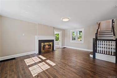 317 Bronxville Rd - Yonkers, NY
