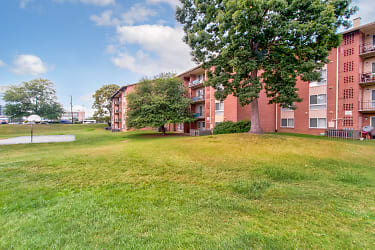 Forest Hill Apartments - Oxon Hill, MD