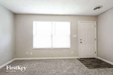 7715 Elm Avenue - Kansas City, MO