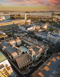 Camden Harbor View Apartments - Long Beach, CA